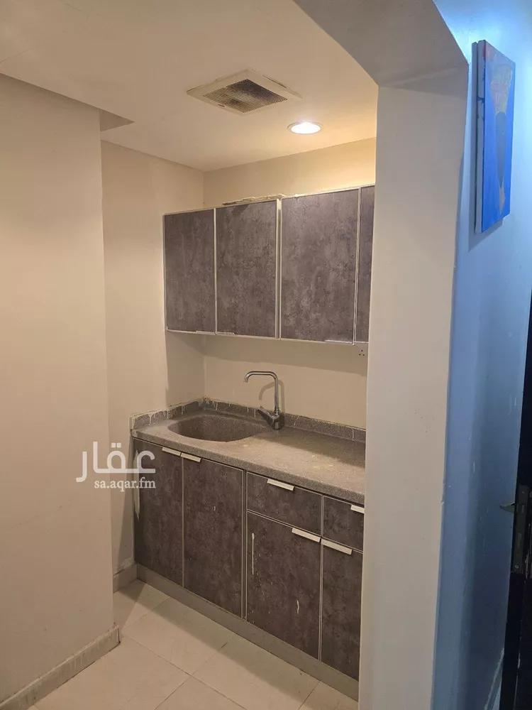 شقة للإيجار في شارع نجران, حي ظهرة لبن, مدينة الرياض, منطقة الرياض 8