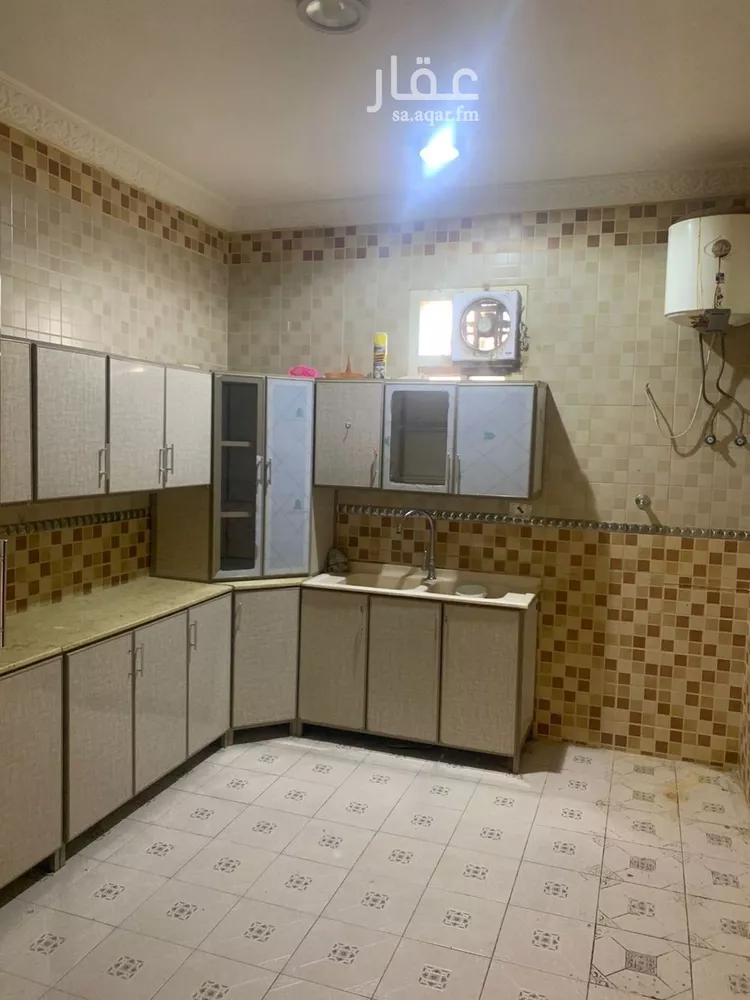 شقة للإيجار في شارع المغزل, حي ظهرة لبن, مدينة الرياض, منطقة الرياض