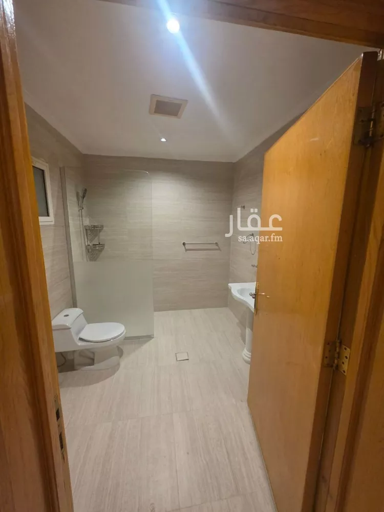 فيلا للإيجار في شارع الصمان, حي الملك سلمان, مدينة الرياض, منطقة الرياض صورة 3