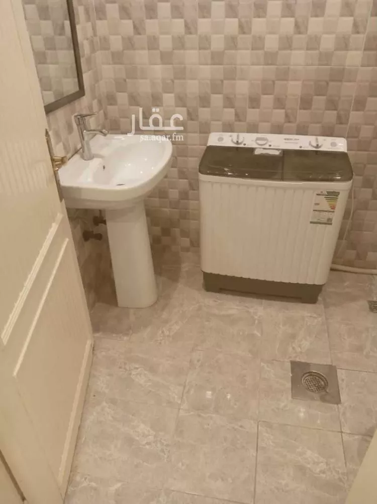 شقة للإيجار في شارع مكة المكرمة الفرعي, حي العليا, مدينة الرياض, منطقة الرياض صورة 3