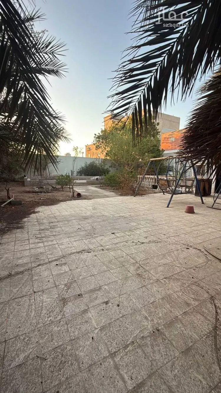 فيلا للبيع في شارع نافع الكلاعي, حي القرينية, مدينة جدة, منطقة مكة المكرمة