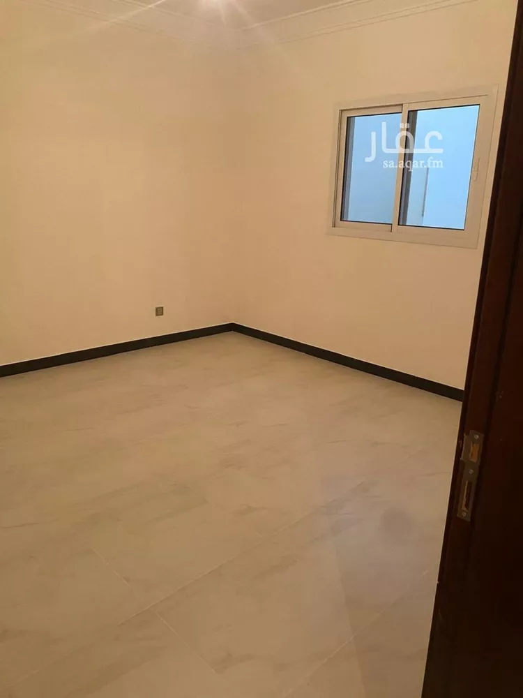 فيلا للإيجار في شارع العيينة, حي ظهرة لبن, مدينة الرياض, منطقة الرياض صورة 4