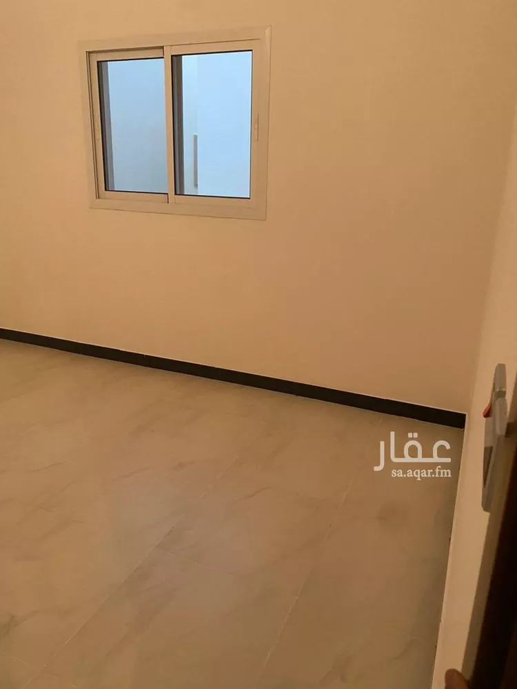 فيلا للإيجار في شارع العيينة, حي ظهرة لبن, مدينة الرياض, منطقة الرياض صورة 2