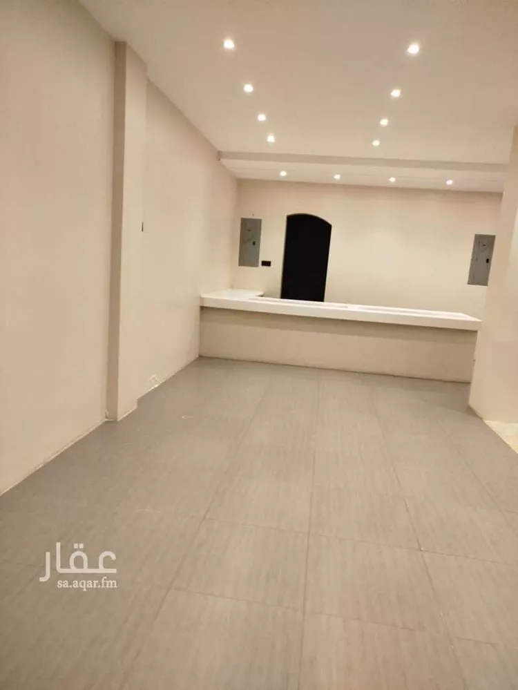 محل للإيجار في شارع الامير متعب ابن عبدالعزيز, حي الجامعيين, مدينة الدمام, المنطقة الشرقية صورة 2