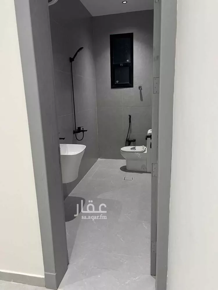 دور للبيع في شارع بحيرة النوبة, حي بدر, مدينة الرياض, منطقة الرياض 10