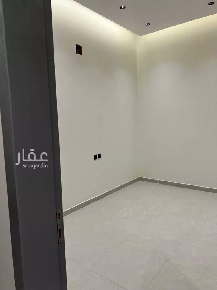 دور للبيع في شارع بحيرة النوبة, حي بدر, مدينة الرياض, منطقة الرياض 7