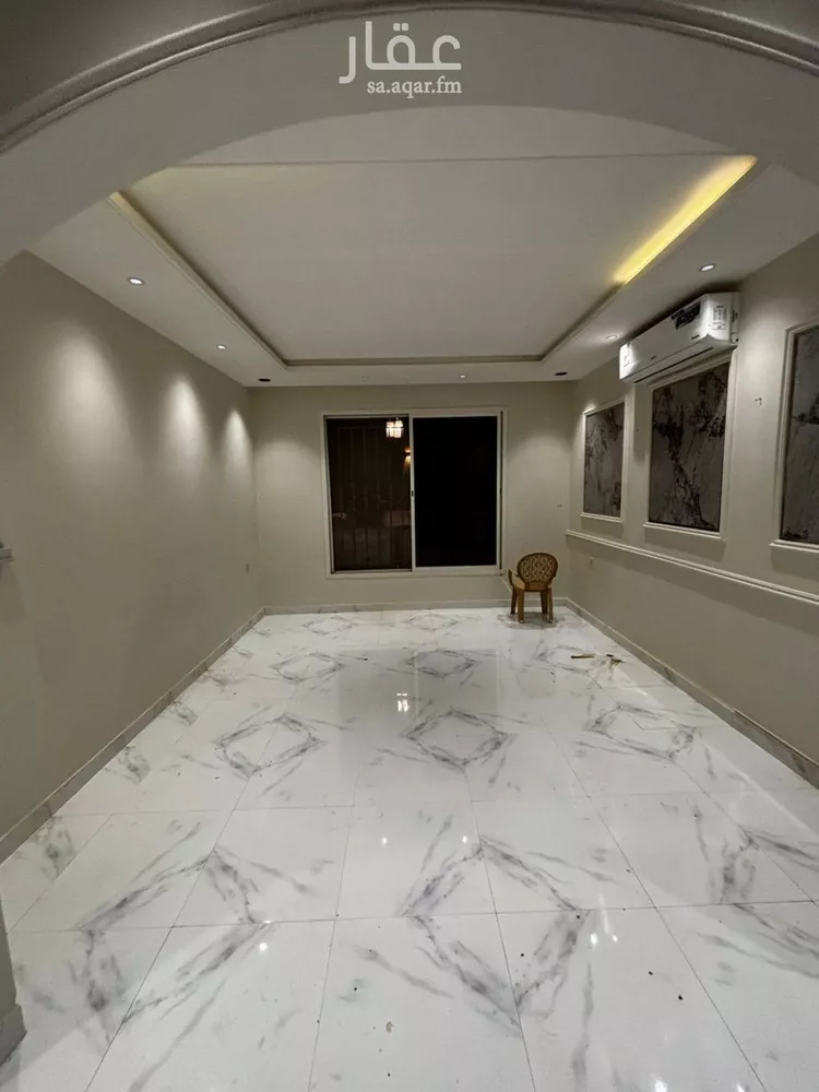 فيلا للإيجار في شارع عبدالخالق بن أبي طاهر, حي عكاظ, مدينة الرياض, منطقة الرياض صورة 2