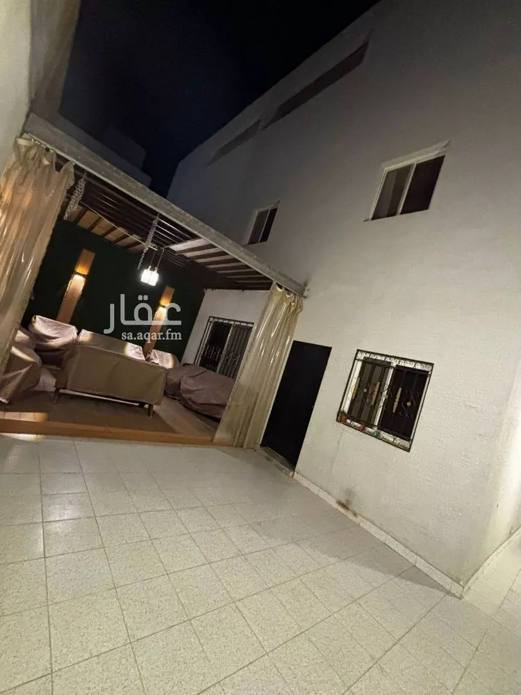 فيلا للإيجار في شارع عبدالخالق بن أبي طاهر, حي عكاظ, مدينة الرياض, منطقة الرياض صورة 3