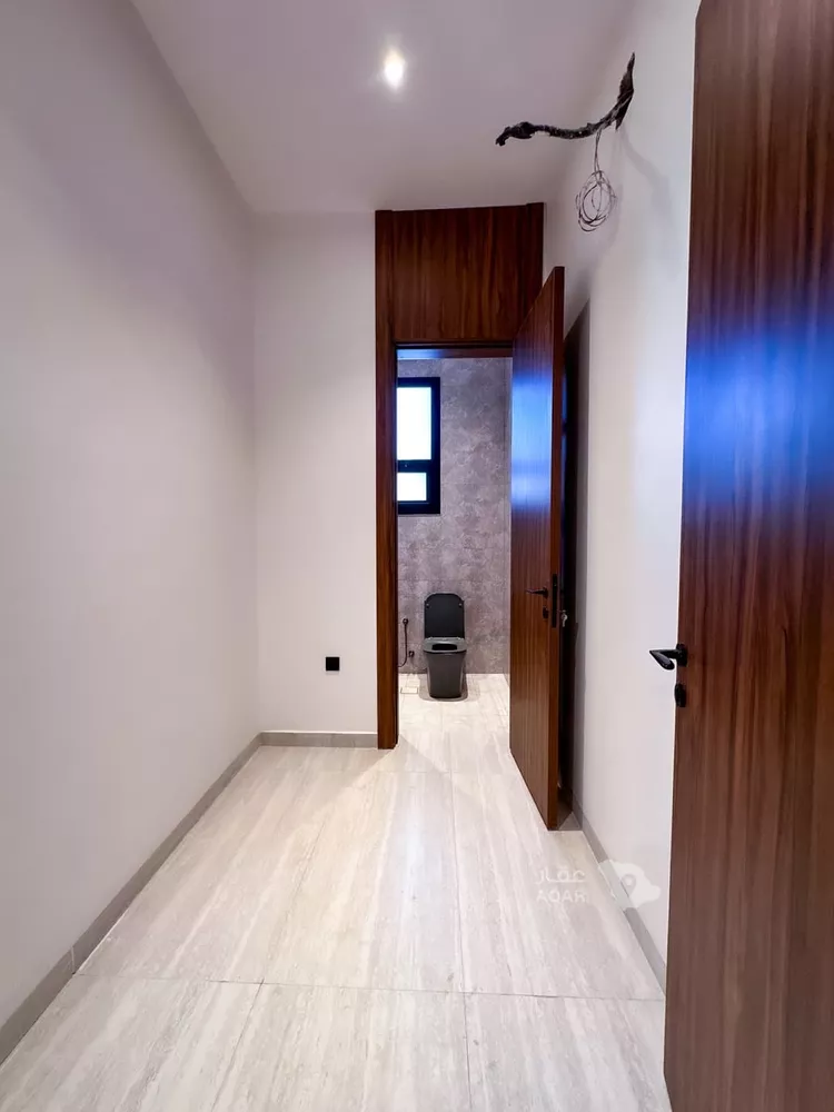 دور للبيع في شارع وادي خيبر, حي الروضة, مدينة الرياض, منطقة الرياض 11