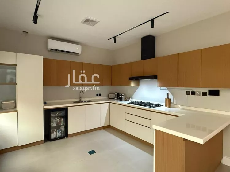 فيلا للإيجار في شارع يوسف السيرافي, حي العارض, مدينة الرياض, منطقة الرياض صورة 5