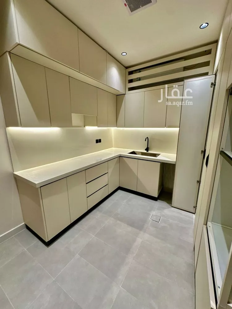 Floor for Sale in Riyadh An Narjis 26