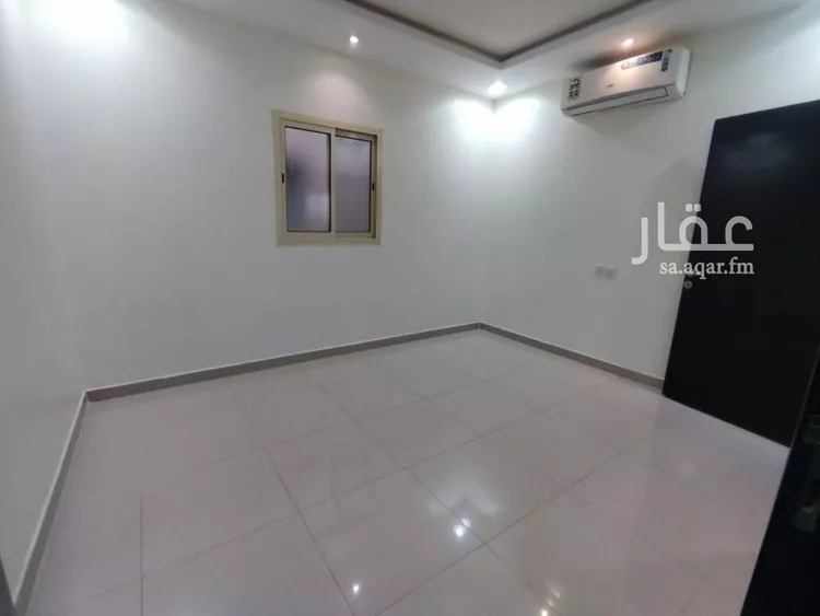 شقة للإيجار في شارع عبدالله بن ملاذ الأشعري, حي العارض, مدينة الرياض, منطقة الرياض صورة 2