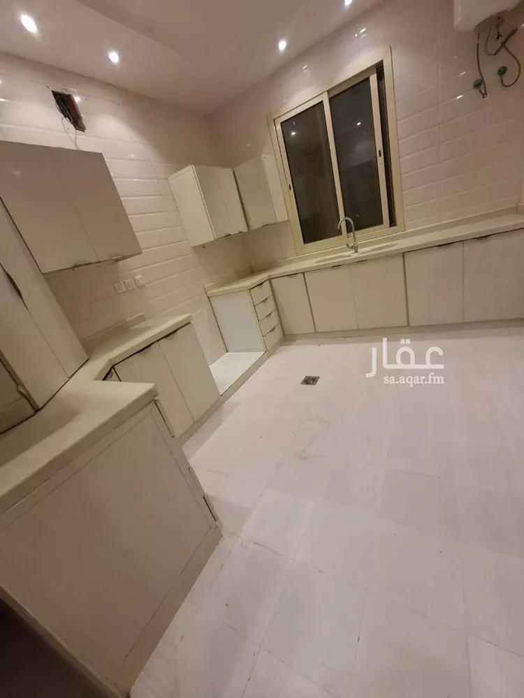 شقة للإيجار في شارع شهيد الدين ثم الوطن عمر محمد ناصر القح, حي العارض, مدينة الرياض, منطقة الرياض