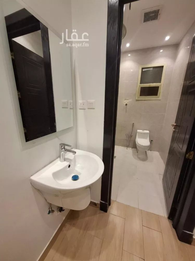 شقة للإيجار في شارع شهيد الدين ثم الوطن عمر محمد ناصر القح, حي العارض, مدينة الرياض, منطقة الرياض صورة 4