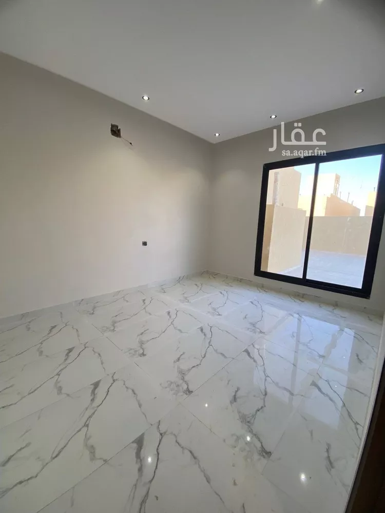 دور للبيع في شارع عبدالعزيز بن عبدالملك, حي طويق, مدينة الرياض, منطقة الرياض 14