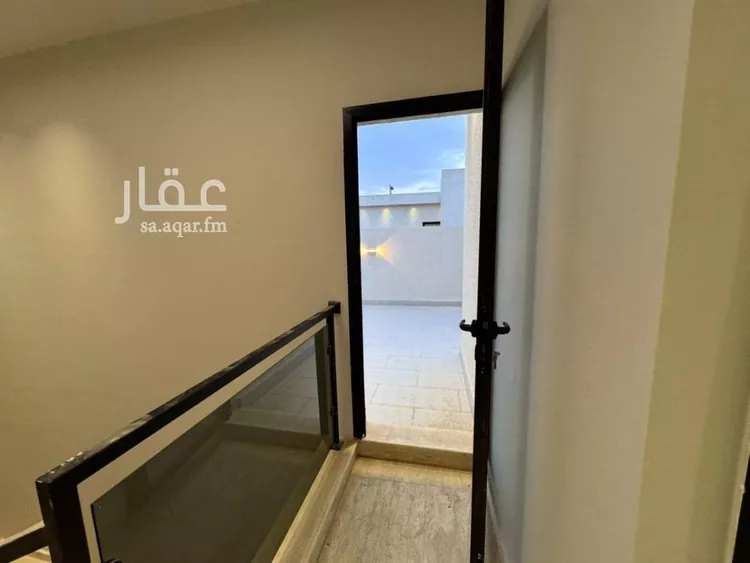 Floor for Sale in Riyadh Dirab 9