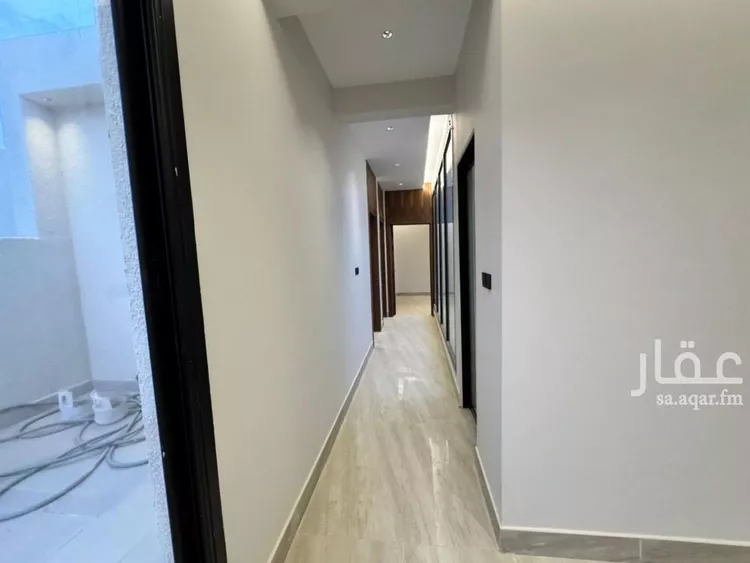 Floor for Sale in Riyadh Dirab 12