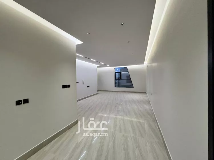 Floor for Sale in Riyadh Dirab 8