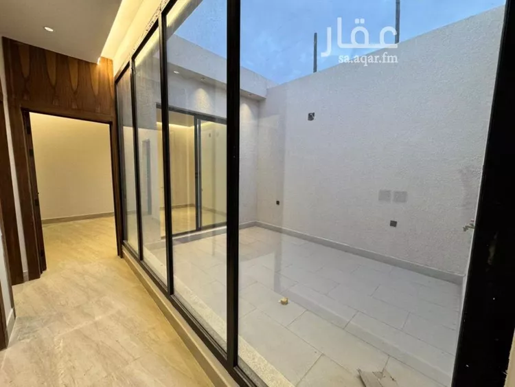Floor for Sale in Riyadh Dirab 17