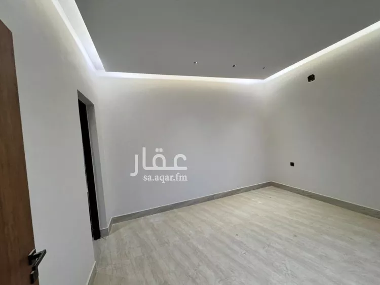 Floor for Sale in Riyadh Dirab 14