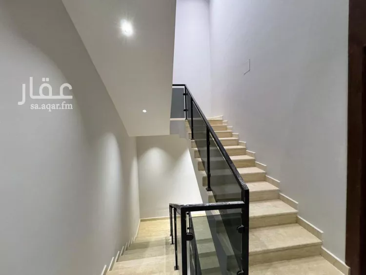Floor for Sale in Riyadh Dirab 11