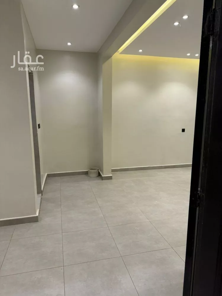 شقة للإيجار في شارع إسماعيل بن مبارك, حي الإزدهار, مدينة الرياض, منطقة الرياض 12