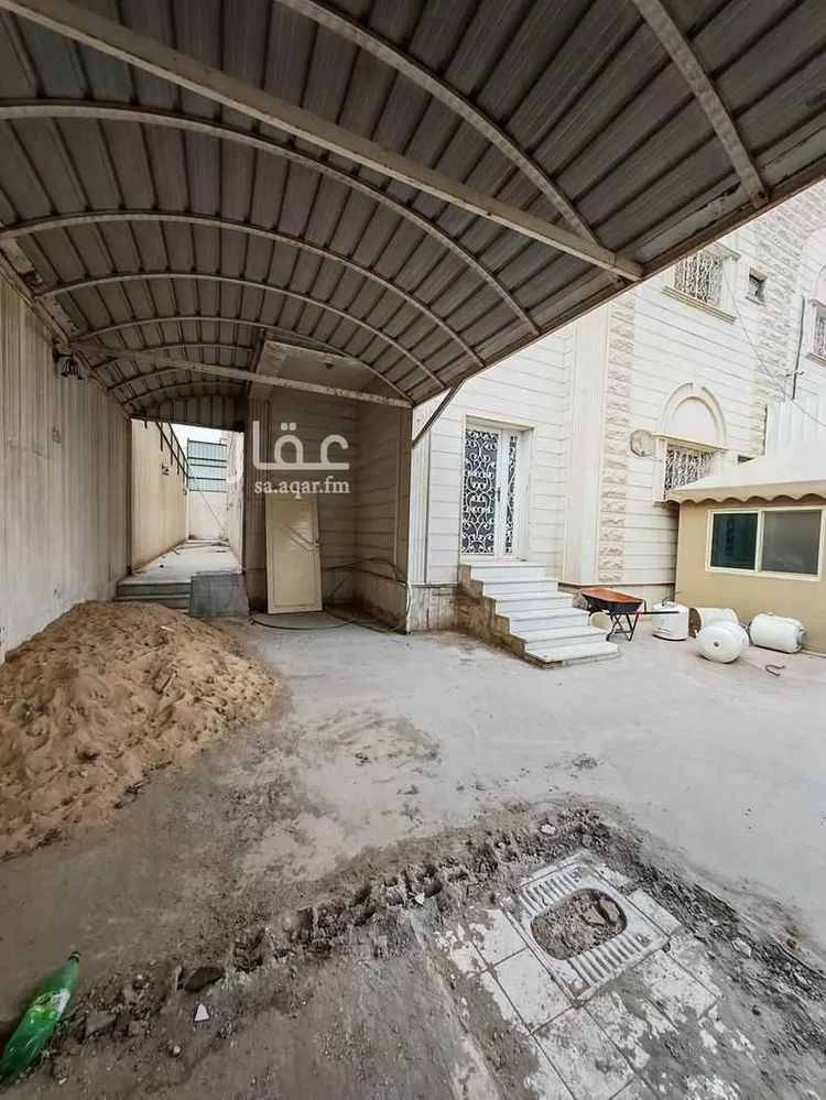 فيلا للبيع في شارع نسيب عريضة, حي التعاون, مدينة الرياض, منطقة الرياض صورة 3