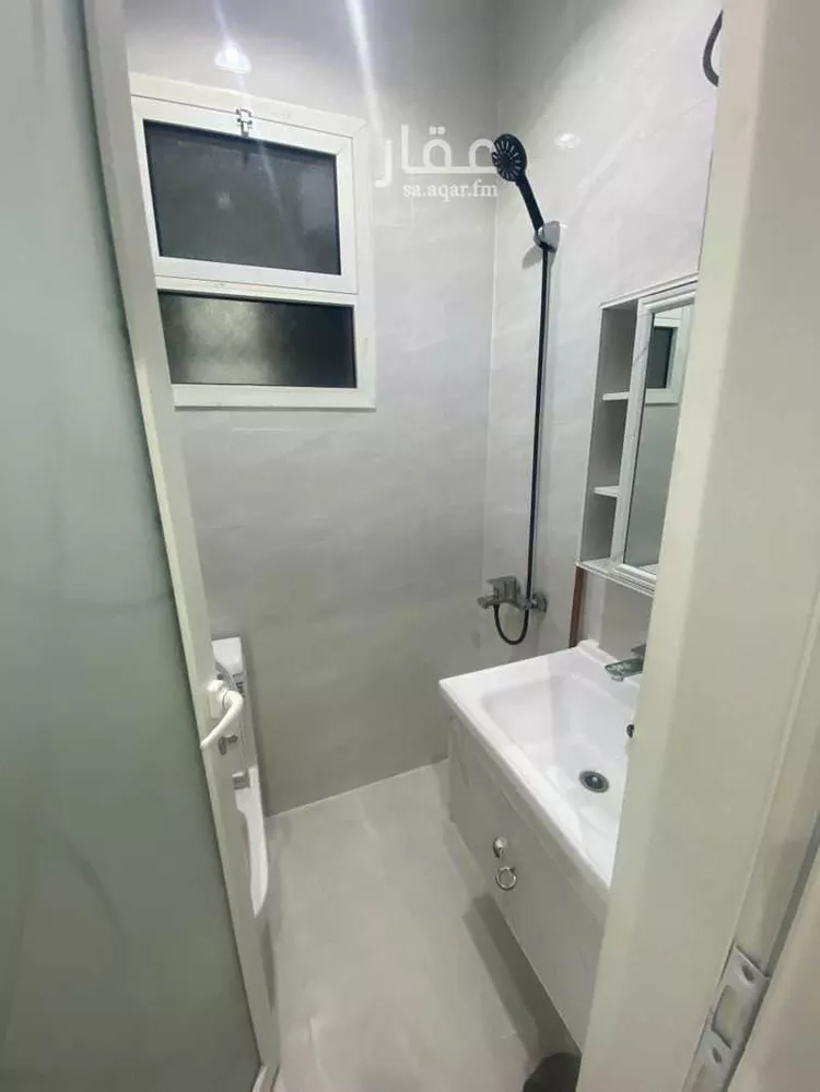 شقة للإيجار في شارع حنبل بن هلال, حي الكوثر, مدينة الخبر, المنطقة الشرقية صورة 5