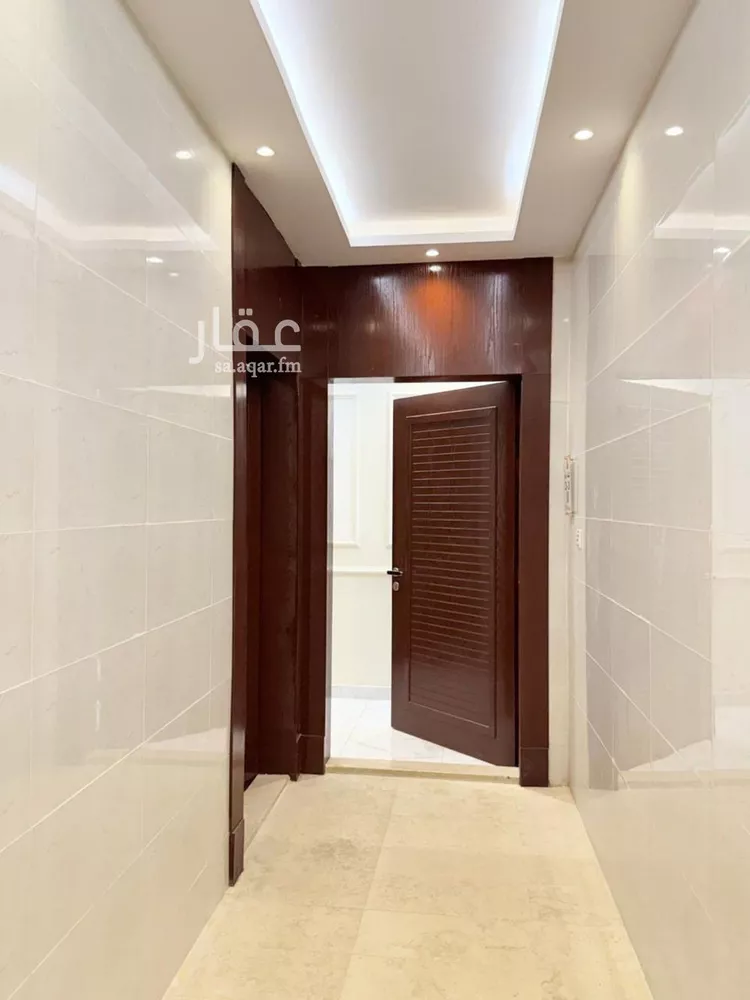 شقة للبيع في شارع الوليد بن خالد, حي مريخ, مدينة جدة, منطقة مكة المكرمة