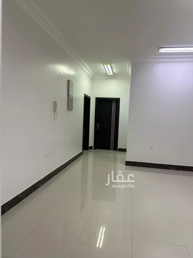 شقة للإيجار في شارع عبدالمنعم قاضي, حي المعيزيلة, مدينة الرياض, منطقة الرياض صورة 3