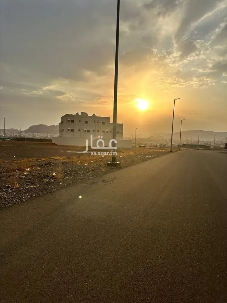 أرض للبيع في شارع شقيق بن عقبة العبدي, حي الشهباء, مدينة المدينة المنورة, منطقة المدينة المنورة