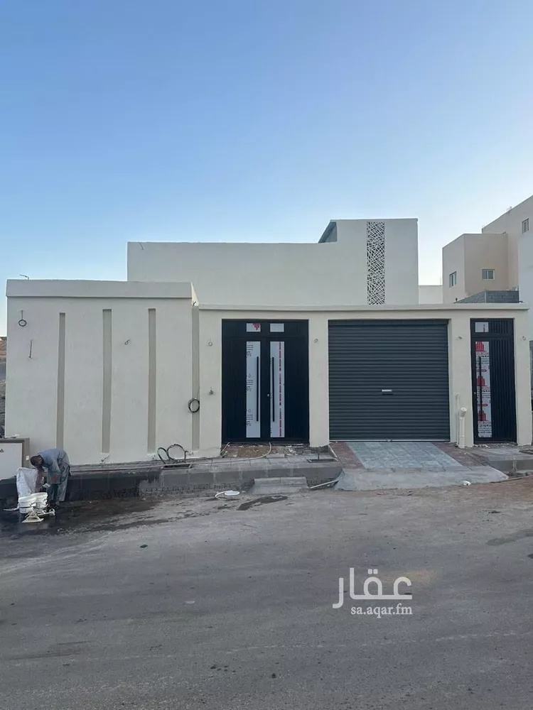 Floor for Sale in Medina Al Jassah
