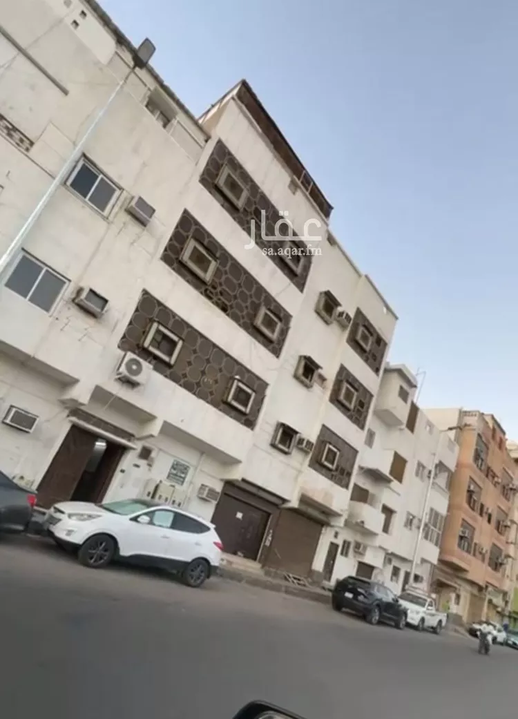 عمارة للبيع في شارع ابراهيم بن سعد بن ابى وقاص, حي الجمعة, مدينة المدينه المنوره, منطقة المدينة المنورة