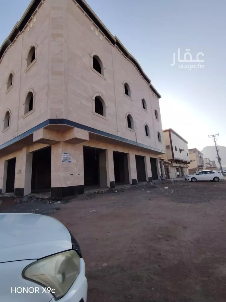 عمارة للإيجار في شارع عمرو الباهلي, حي الرانوناء, مدينة المدينه المنوره, منطقة المدينة المنورة صورة 2