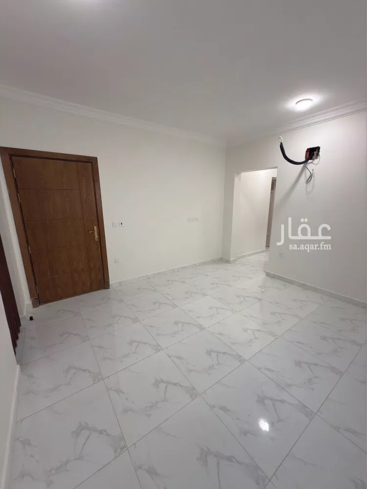 شقة للإيجار في شارع عنيزة, حي الثقبة, مدينة الخبر, المنطقة الشرقية 8