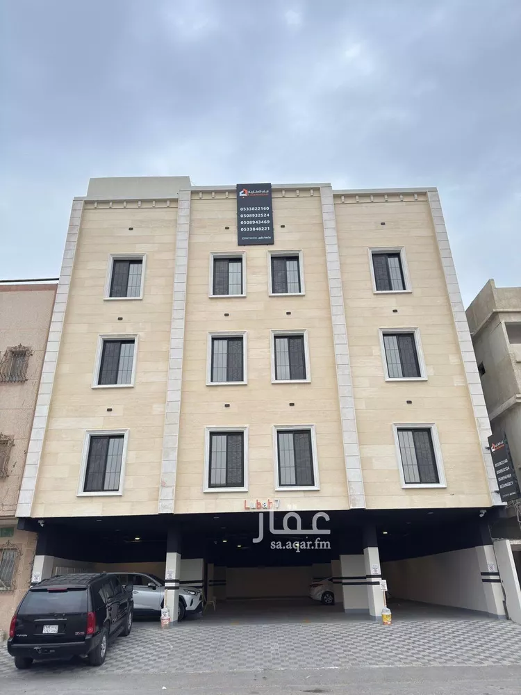 شقة للإيجار في شارع عنيزة, حي الثقبة, مدينة الخبر, المنطقة الشرقية