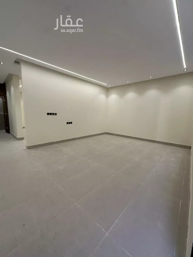 فيلا للإيجار في شارع حسين بن صديق دحلان, حي عكاظ, مدينة الرياض, منطقة الرياض صورة 2