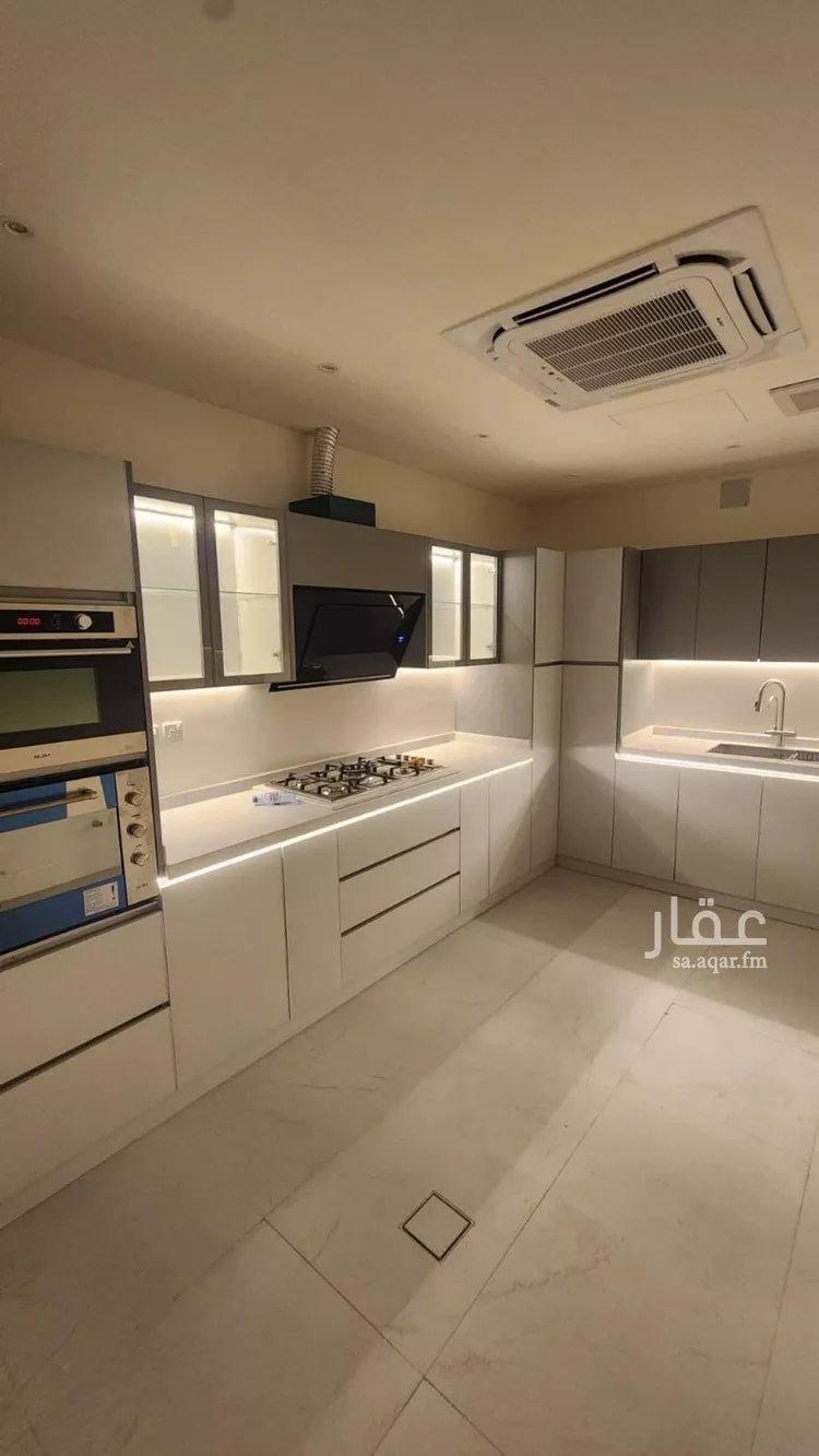 فيلا للإيجار في شارع عبدالله بوقري, حي العارض, مدينة الرياض, منطقة الرياض