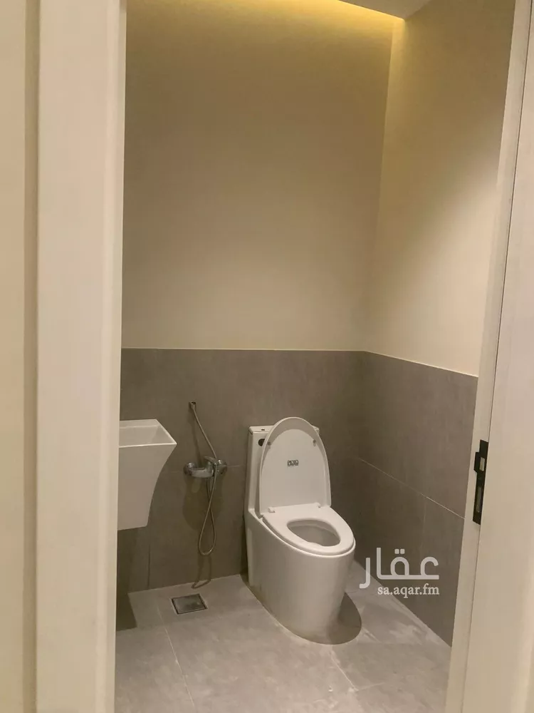 فيلا للإيجار في شارع أبي جعفر الخطيب, حي الرمال, مدينة الرياض, منطقة الرياض صورة 4