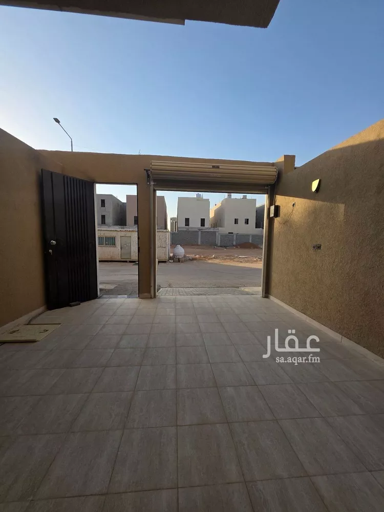 دور للبيع في شارع رقم 101, حي الجنادرية, مدينة الرياض, منطقة الرياض صورة 3