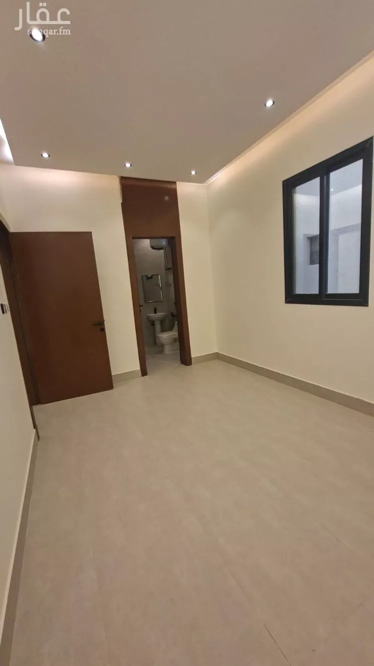فيلا للبيع في شارع الصفار الذهبي, حي عكاظ, مدينة الرياض, منطقة الرياض 6
