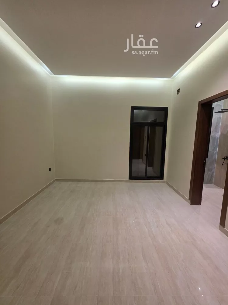 Floor for Sale in Riyadh Dirab 10