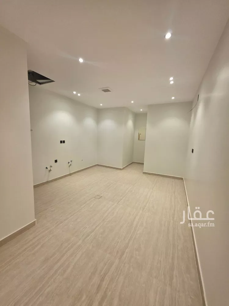 Floor for Sale in Riyadh Tuwaiq 7