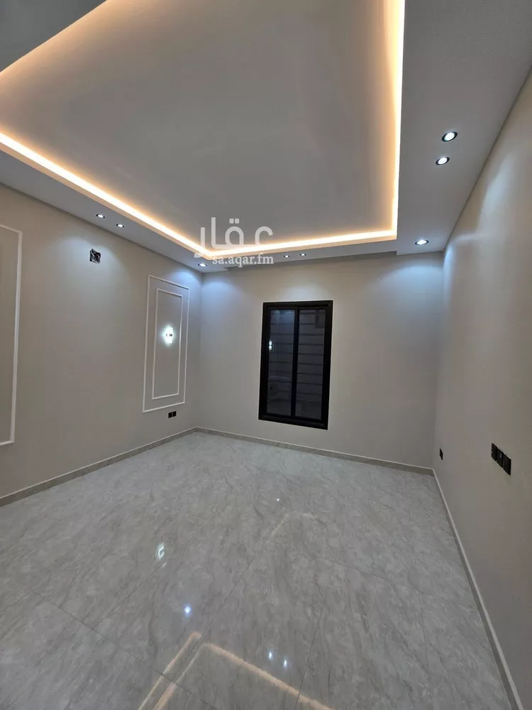 Floor for Sale in Riyadh Okaz 7