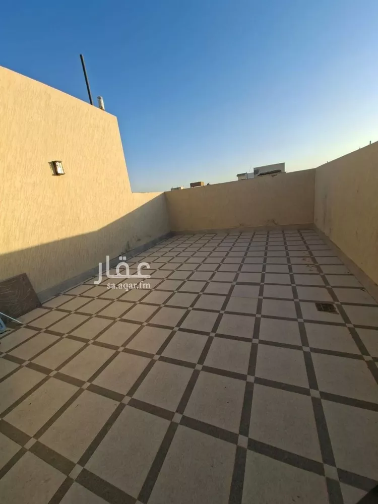 Floor for Sale in Riyadh Sultanah 18
