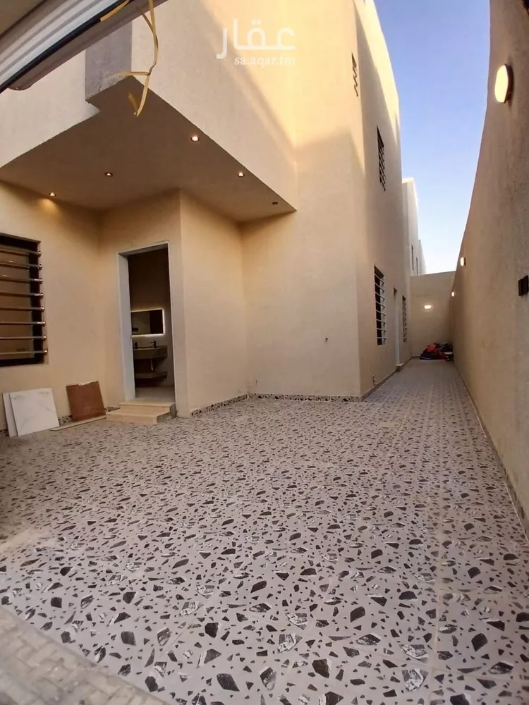 فيلا للبيع في شارع حسين بن حمد, حي طيبة, مدينة الرياض, منطقة الرياض صورة 3