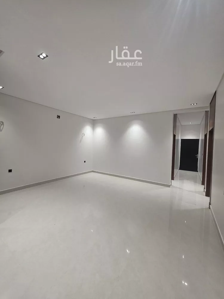 دور للبيع في شارع إسماعيل القسط, حي طويق, مدينة الرياض, منطقة الرياض صورة 4