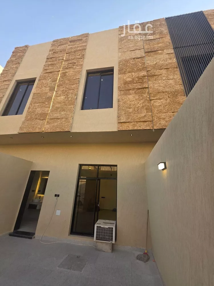 فيلا للبيع في شارع عبدالخالق الصابوني, حي عكاظ, مدينة الرياض, منطقة الرياض صورة 3
