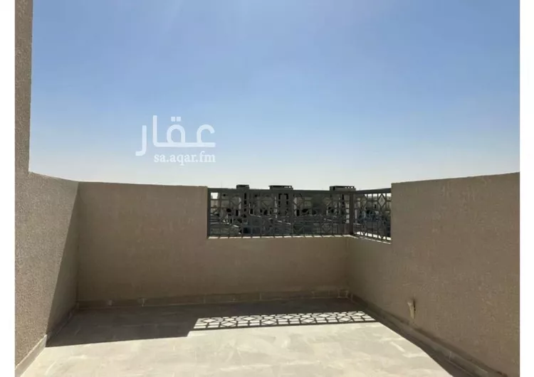 Floor for Sale in Riyadh Dirab 8