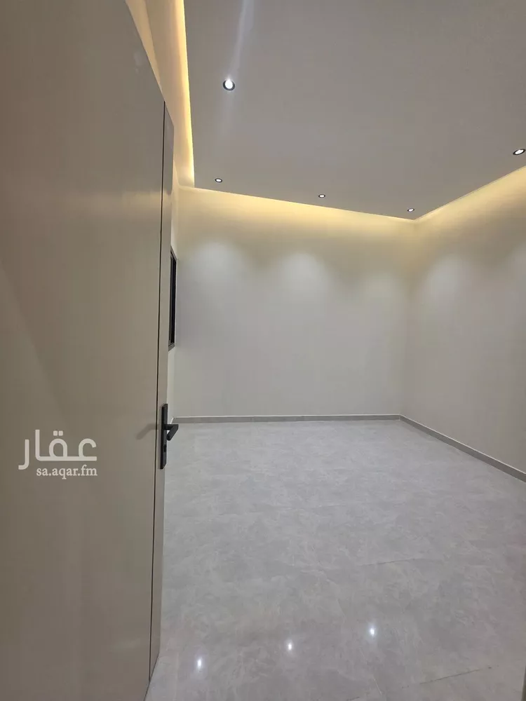 دور للبيع في شارع المحرز, حي أحد, مدينة الرياض, منطقة الرياض 18